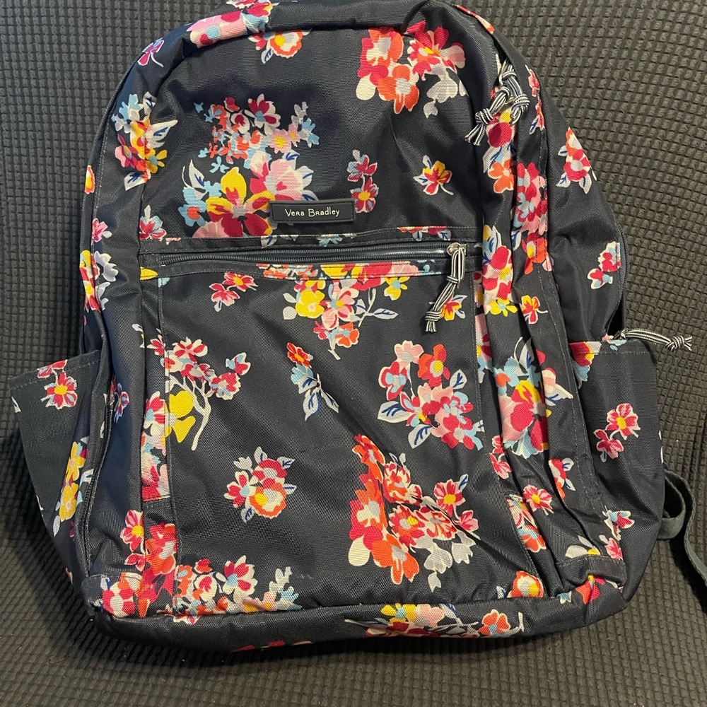 VERA BRADLEY Lighten Up Grand Backpack